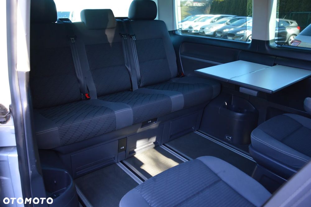 Volkswagen Multivan - 27