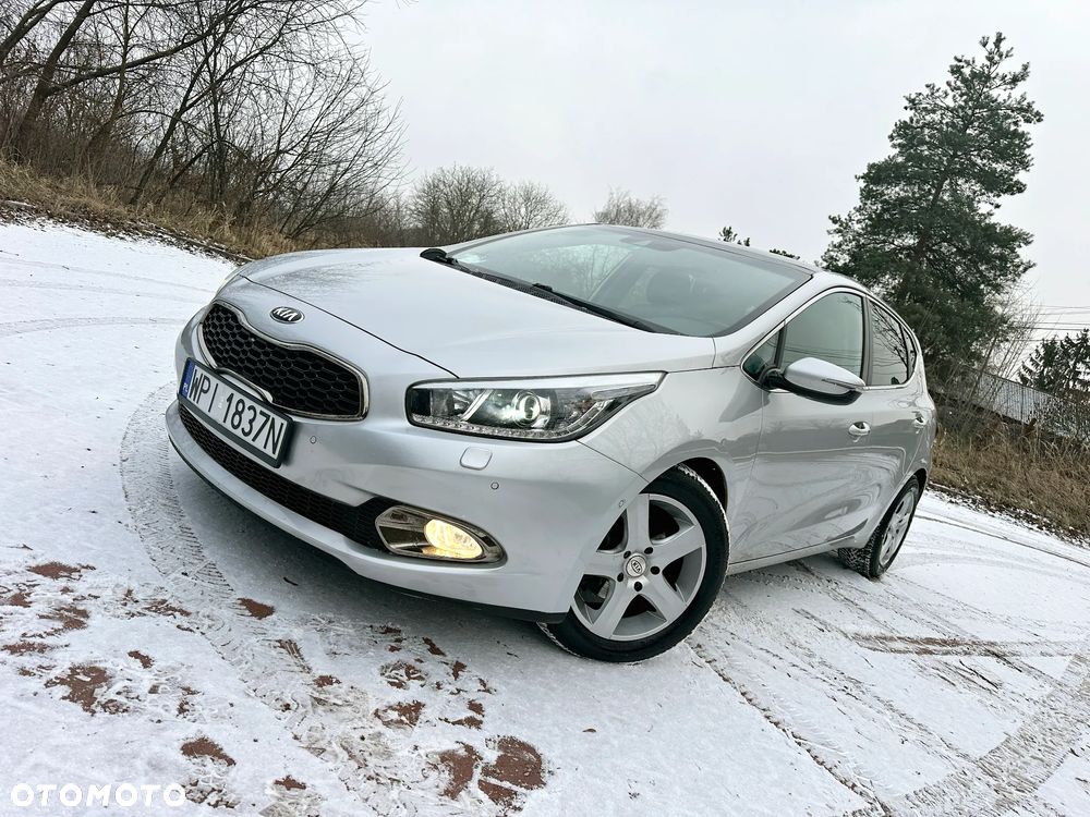 Kia Ceed - 10