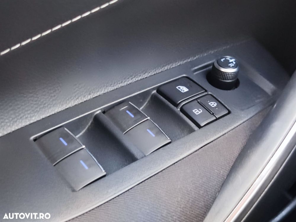 Toyota Corolla 2.0 HSD Dynamic interior Negru - 28