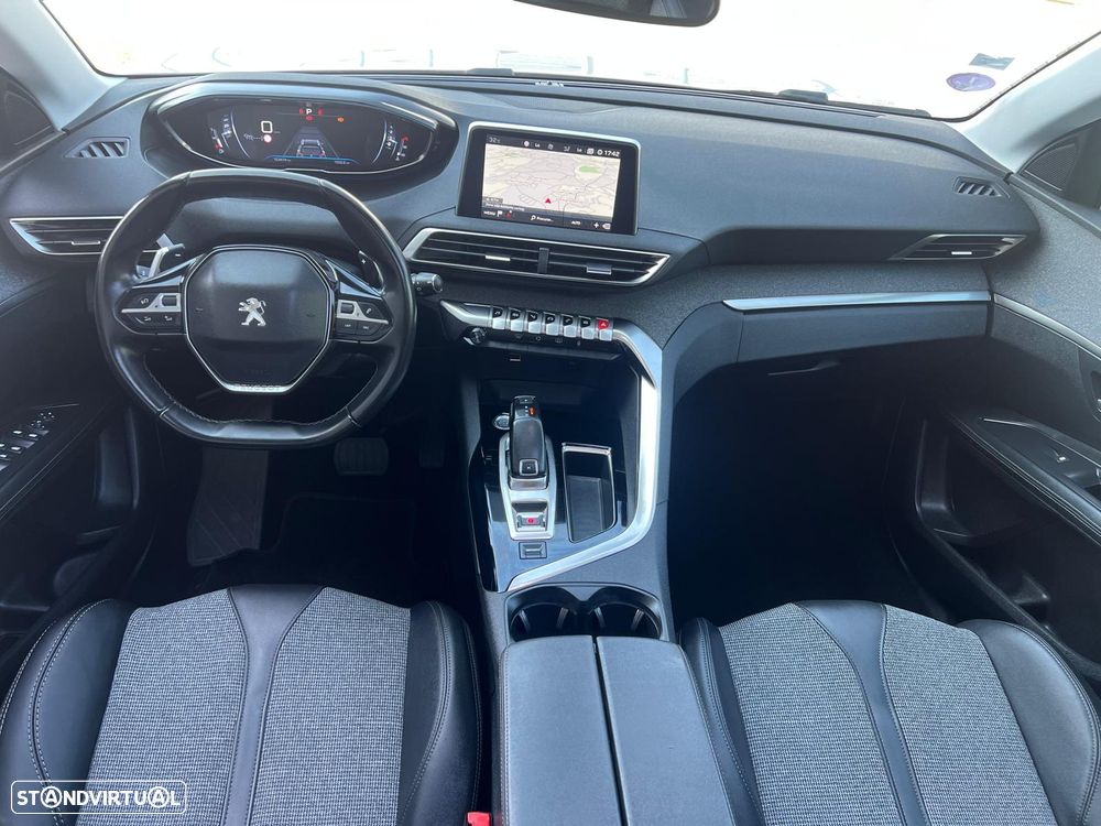Peugeot 3008 PureTech 130 Stop & Start GPF EAT8 Allure — fotografia 4