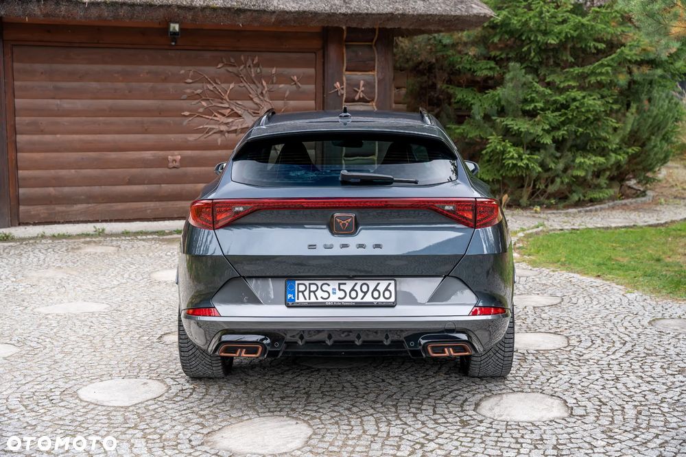 2022 Cupra Formentor VZ 1.4 e-Hybrid DSG, photograph 6