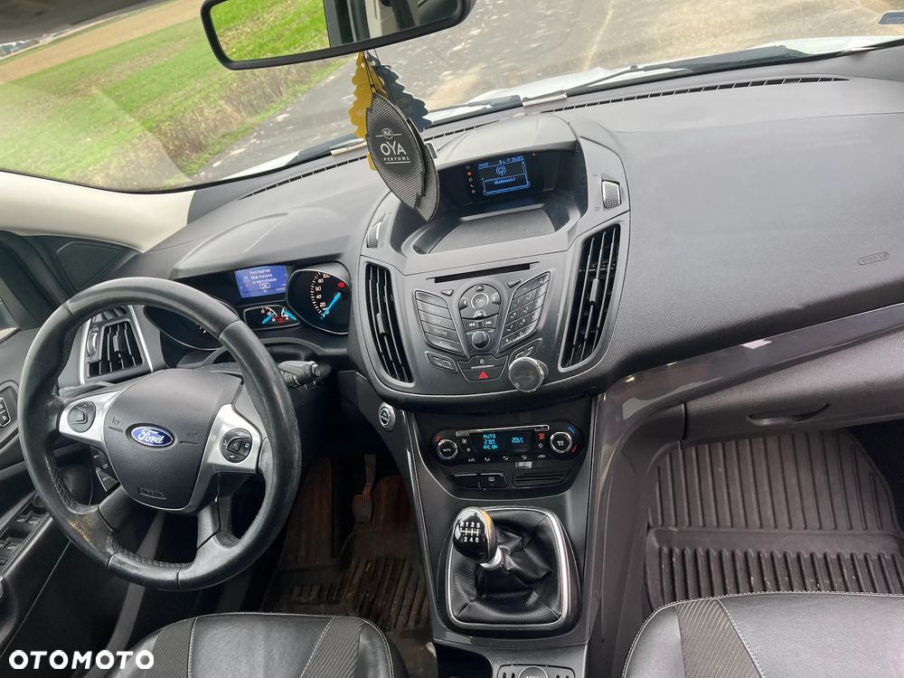 Ford Kuga 2.0 TDCi Individual - 6