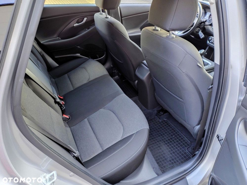 Hyundai i30 1.5 DPI Smart - 28