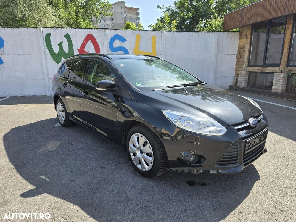 Ford Focus 1.0 EcoBoost Start-Stopp-System TITANIUM - 2