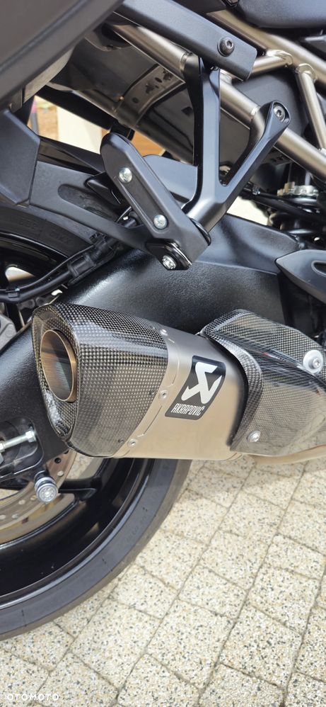 Suzuki GSX 1000 - 10