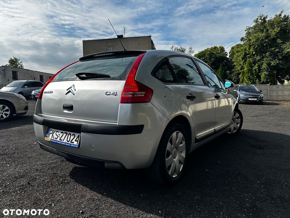 Citroën C4 1.6 16V Confort - 7