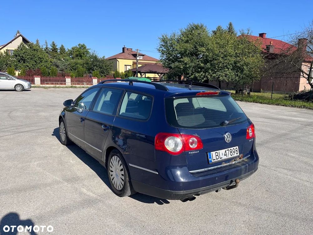 Volkswagen Passat 2.0 TDI DPF Sportline - 2