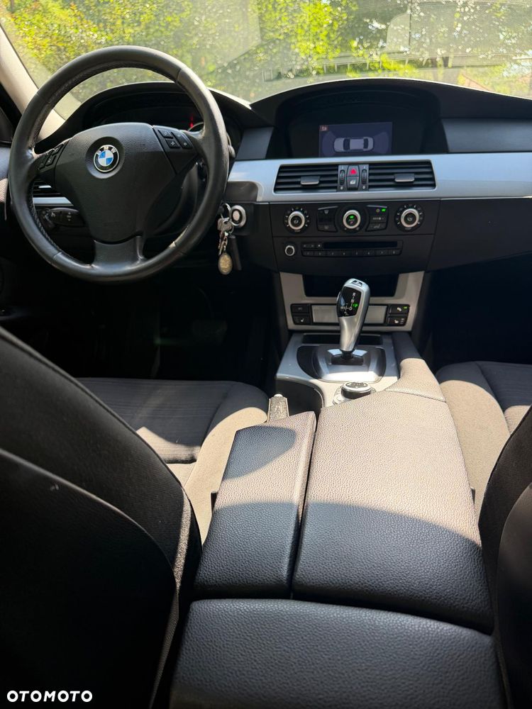 BMW Seria 5 520d - 14