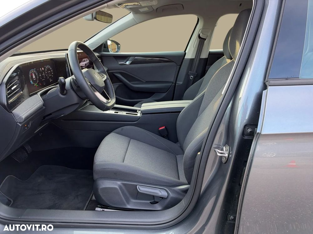 Volkswagen Passat 1.5 eTSI DSG MHEV Base - 16