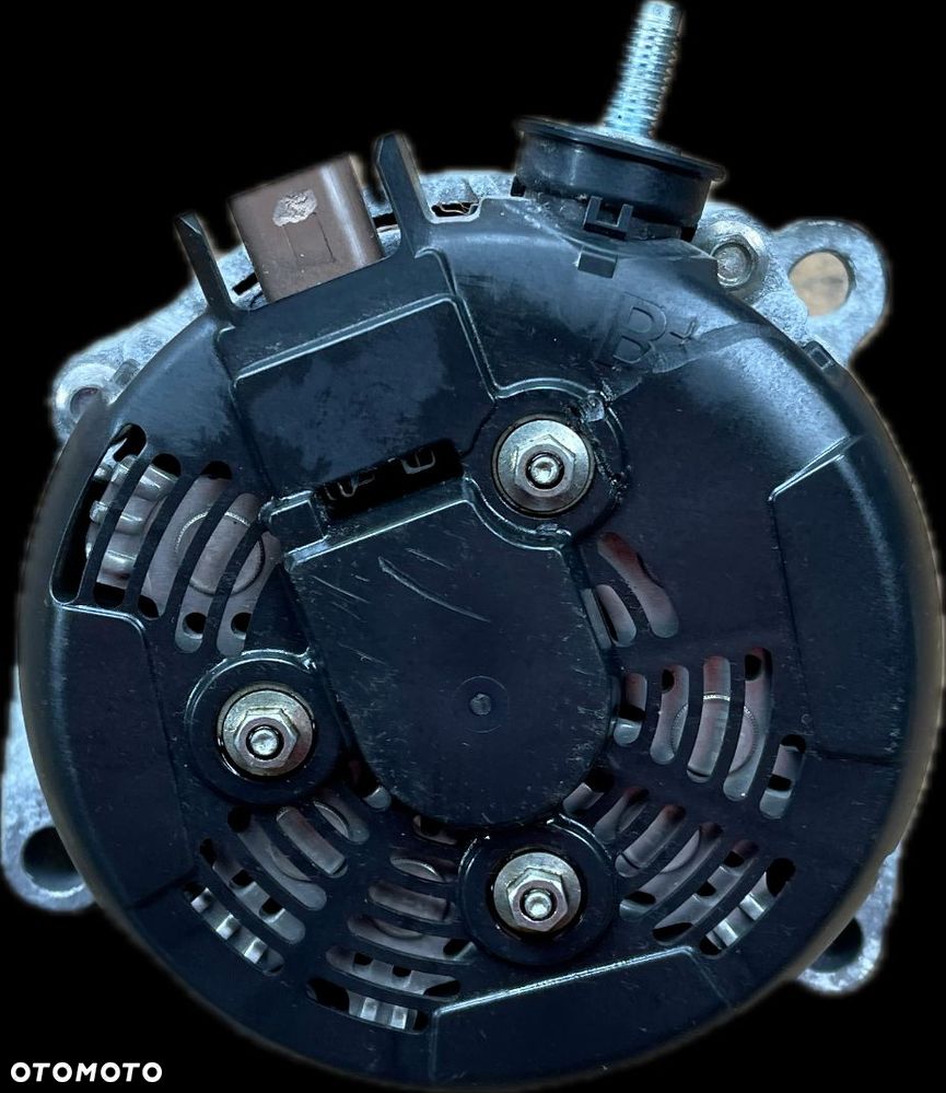 P8 GMC YUKON XL DENALI IV 2015 - 6.2 V8 ALTERNATOR GM 84143540 - 3