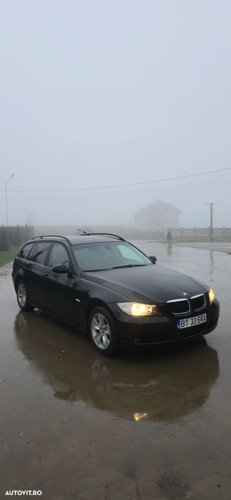 BMW Seria 3 318d DPF Touring - 1