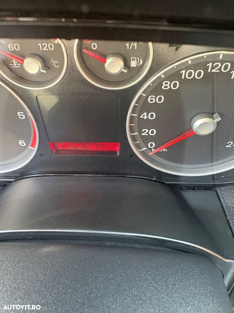 Ford Focus 1.6 TDCI Sport - 5