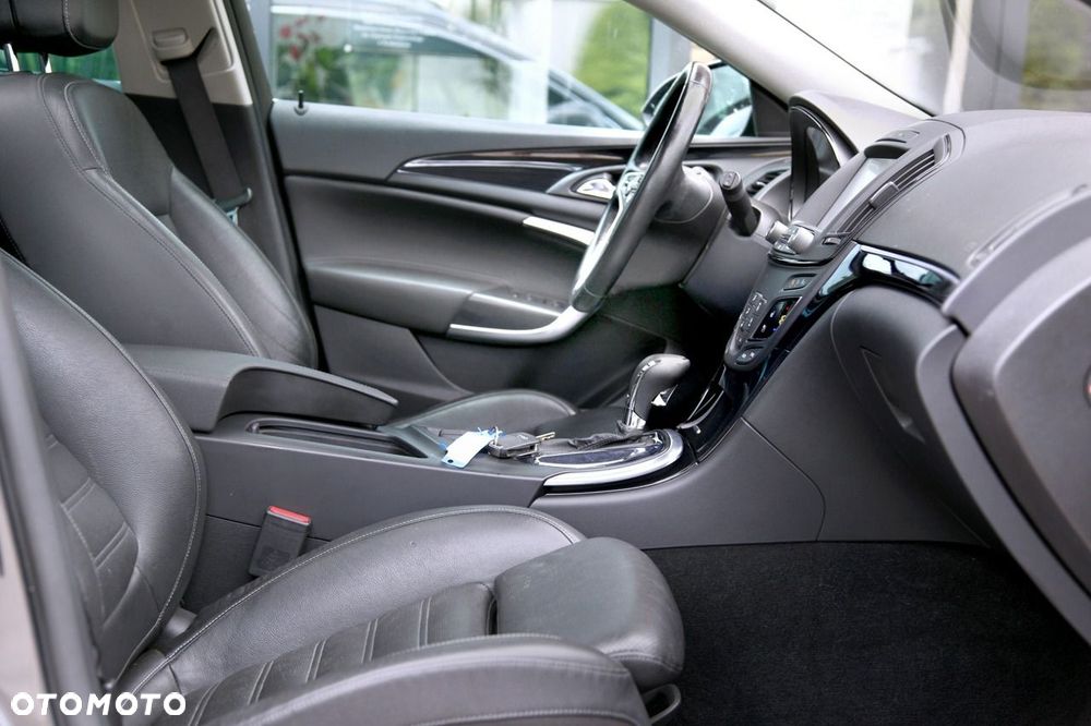 Opel Insignia - 11