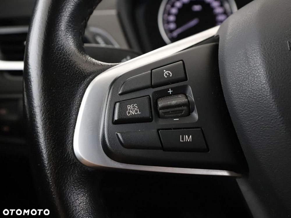 BMW X1 xDrive20d mHEV xLine - 32