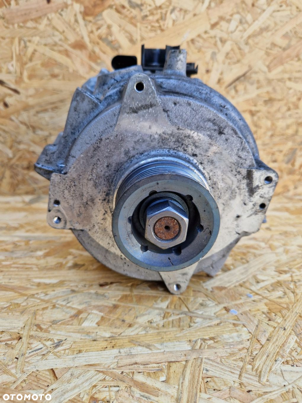 ALTERNATOR ROZRUSZNIK AUDI A6 A7 A8 Q8 Q7 4M - 4