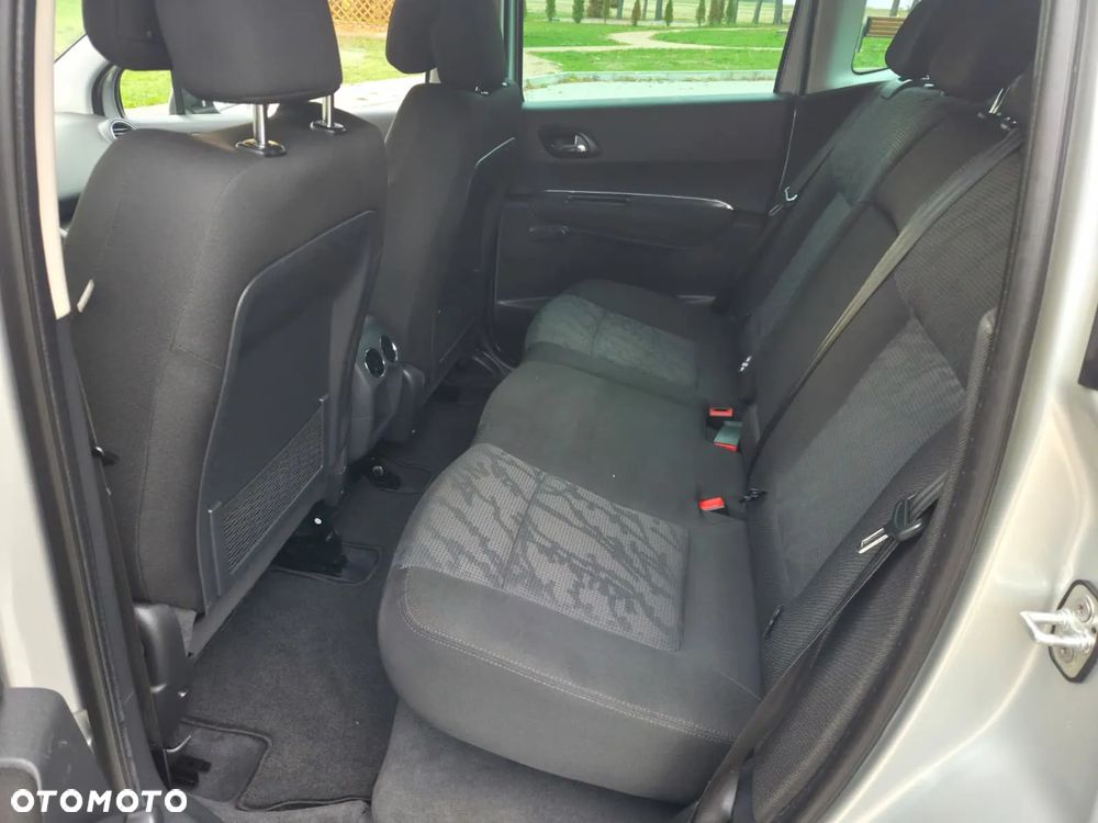 Peugeot 3008 1.6 HDi Premium - 15