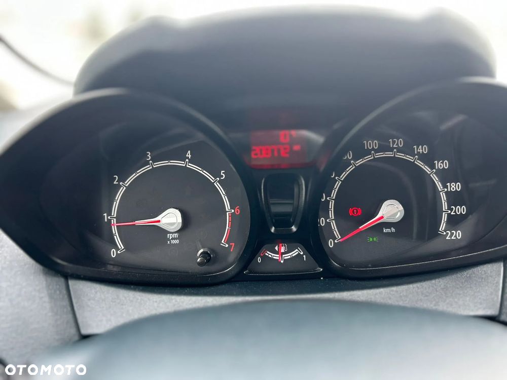 Ford Fiesta - 13