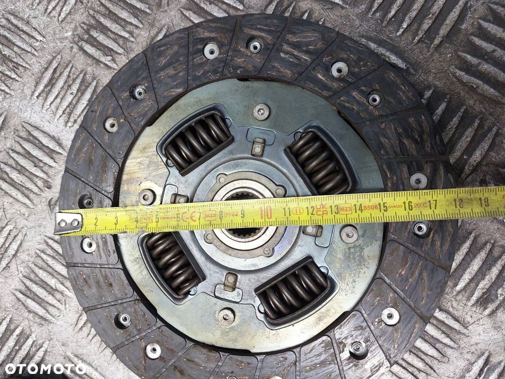 SPRZĘGŁO TARCZA + DOCISK + ŁOŻYSKO OPOROWE KIA PICANTO I 1.1 12V - 8
