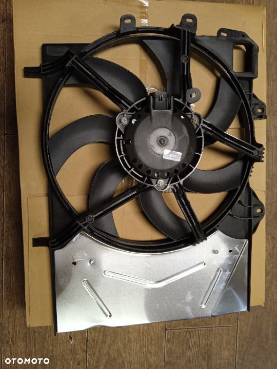 WENTYLATOR Z OBUDOWĄ WSPORNIKIEM CITROEN C2 C3 C3 PICASSO DS3 NOWY ZAMIENNIK - 3