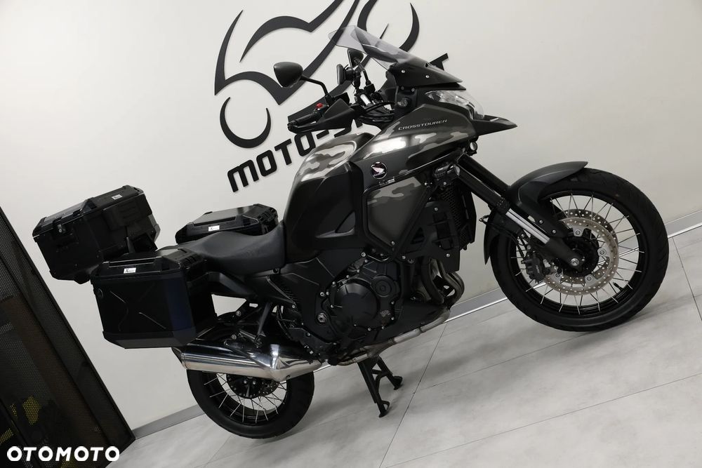 Honda VFR - 8