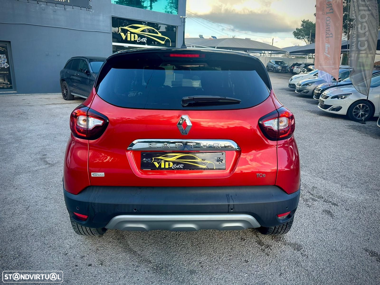 Renault Captur 0.9 TCE Helly Hansen - 6