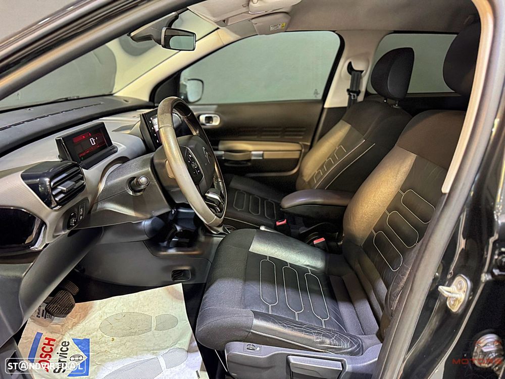 Citroën C4 Cactus 1.2 PureTech Shine EAT6 - 15