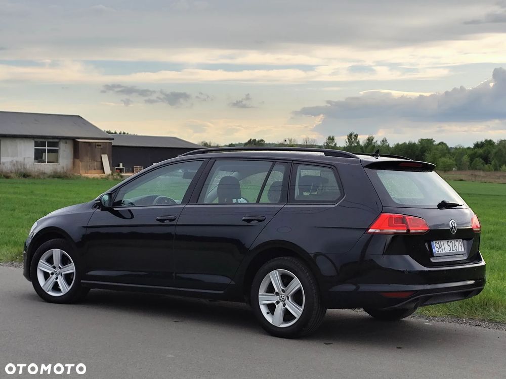 Volkswagen Golf 1.6 TDI BlueMotion Comfortline - 24