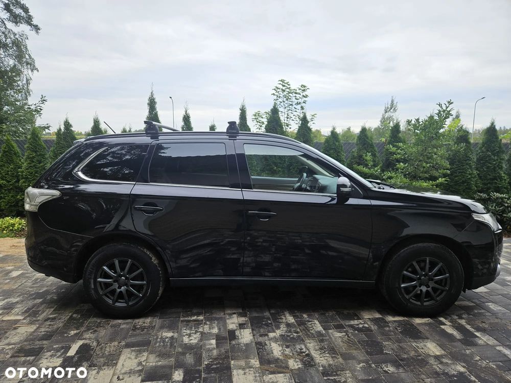 Mitsubishi Outlander - 28