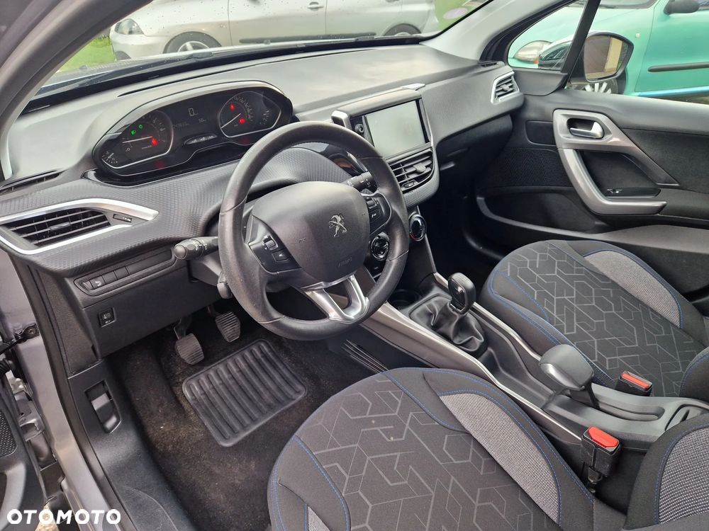 Peugeot 2008 1.2 Pure Tech Style - 26