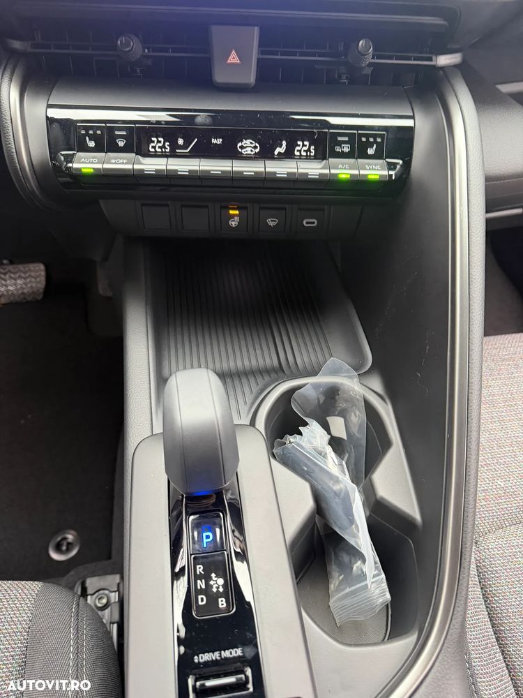 Toyota C-HR 1.8 HEV 140 CP 4x2 CVT Dynamic - 13