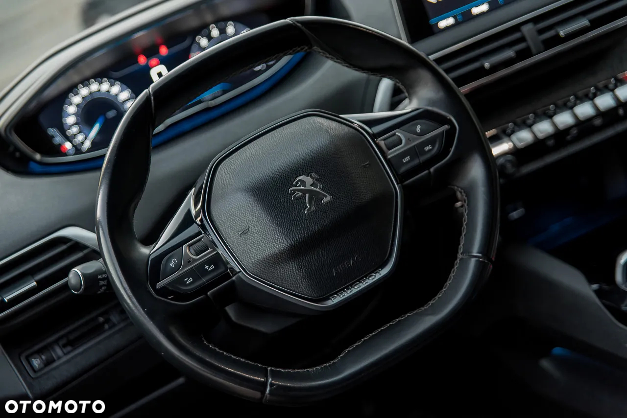 Peugeot 5008 1.2 PureTech Allure Pack S&S - 16