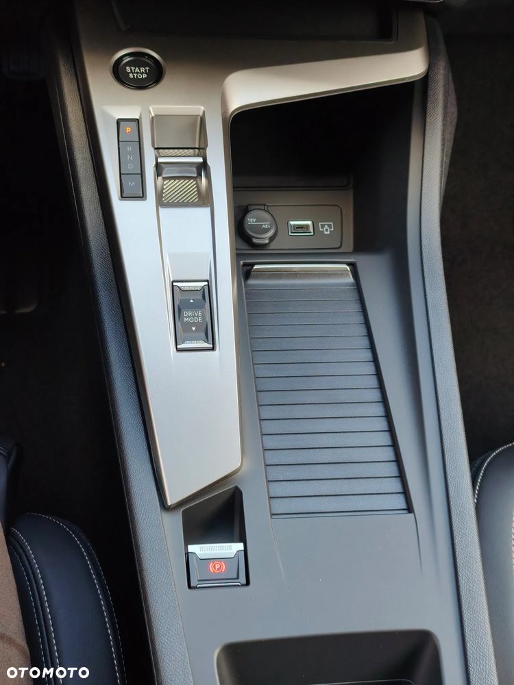 Peugeot 308 1.5 BlueHDi Business S EAT8 - 17