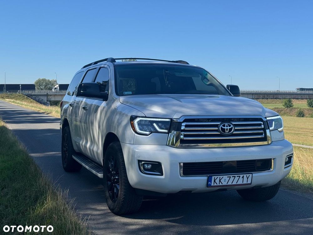 Toyota Sequoia - 2