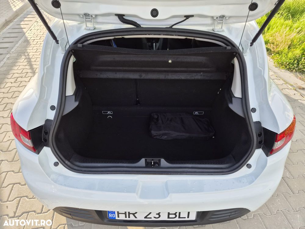 Renault Clio 1.5 dCi Life - 9