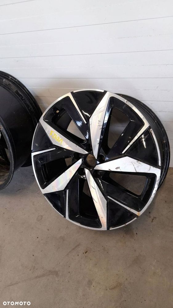 Volkswagen ID.4 ID.5 11A601025G Felgi aluminiowe R20 - 3