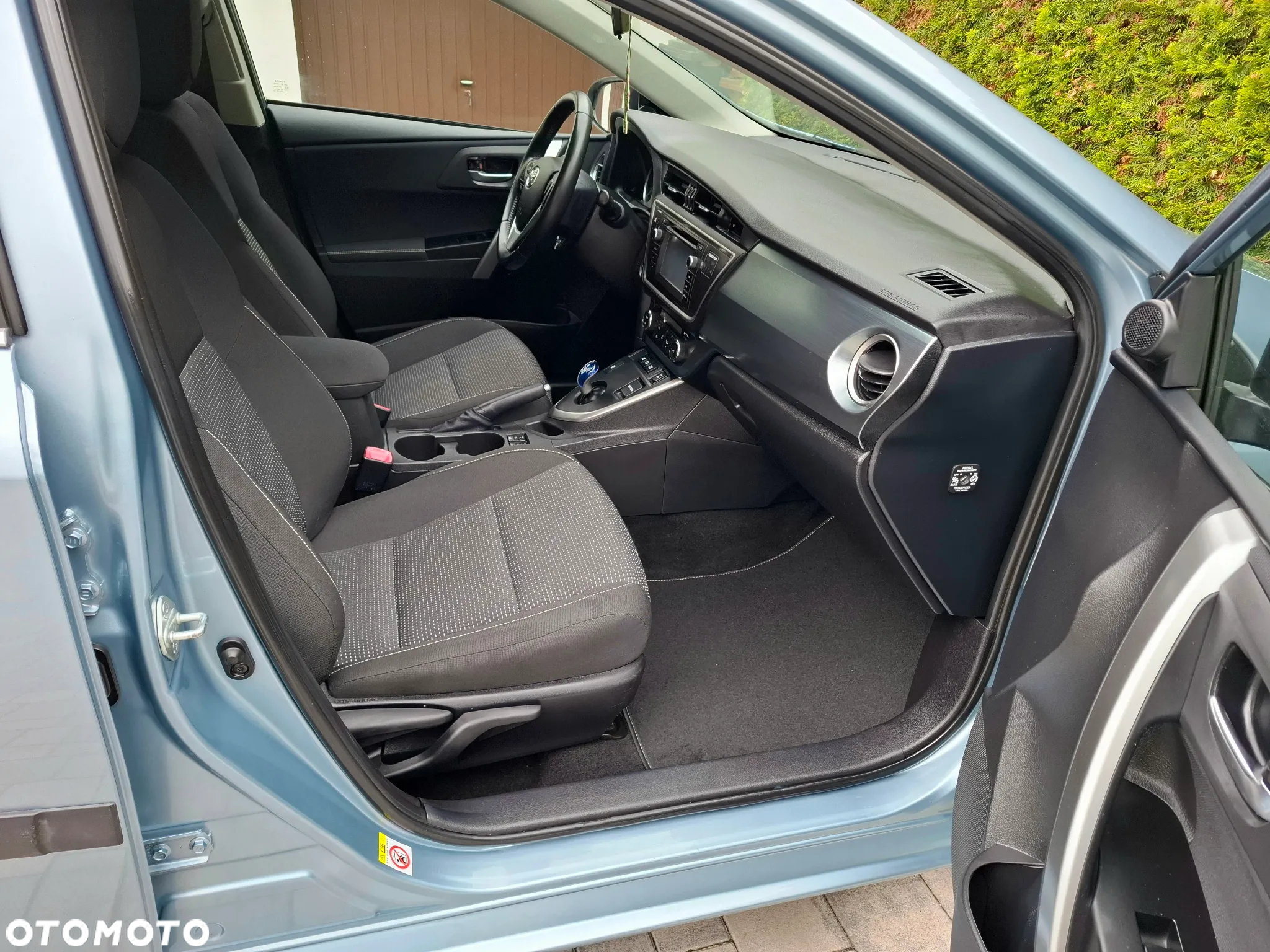 Toyota Auris - 11