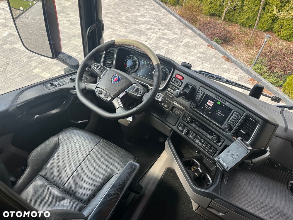 Scania / R500 / 6X2 / HAKOWIEC / Oś-SKRĘTNA-PODNOSZONA / - 32