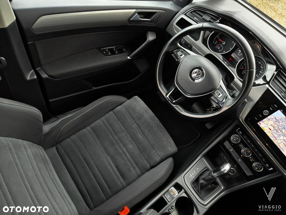 Volkswagen Touran 2.0 TDI BMT Comfortline DSG - 24