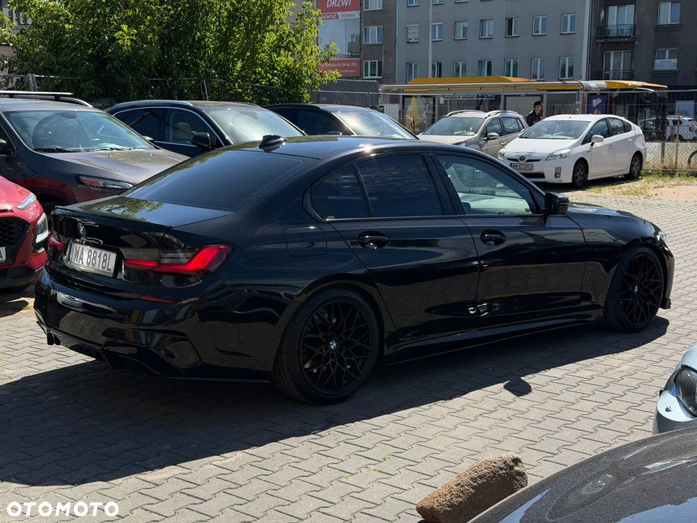 BMW Seria 3 330i M Sport - 11