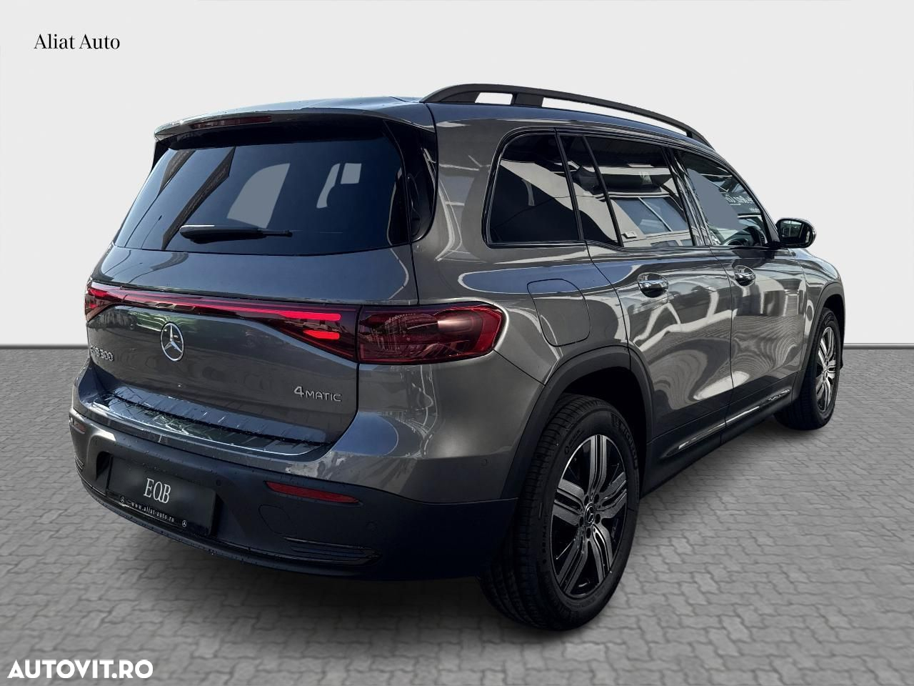 Mercedes-Benz EQB 300 4MATIC - 4