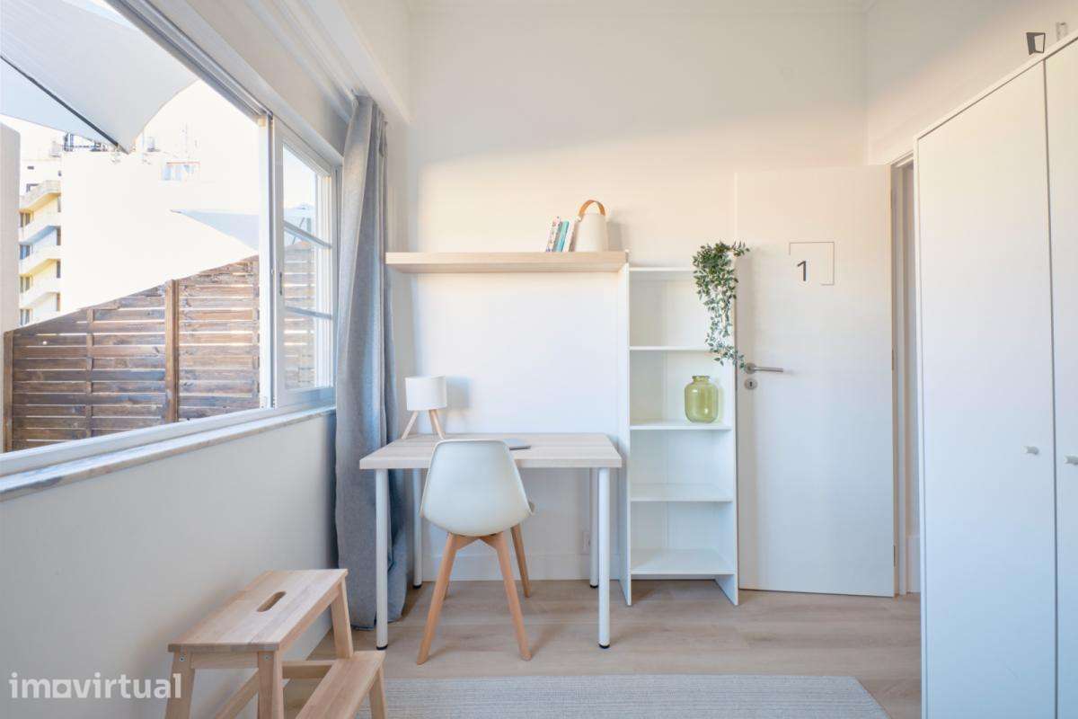 Quarto - localizado em Alameda Lisbon - Grande imagem: 4/36
