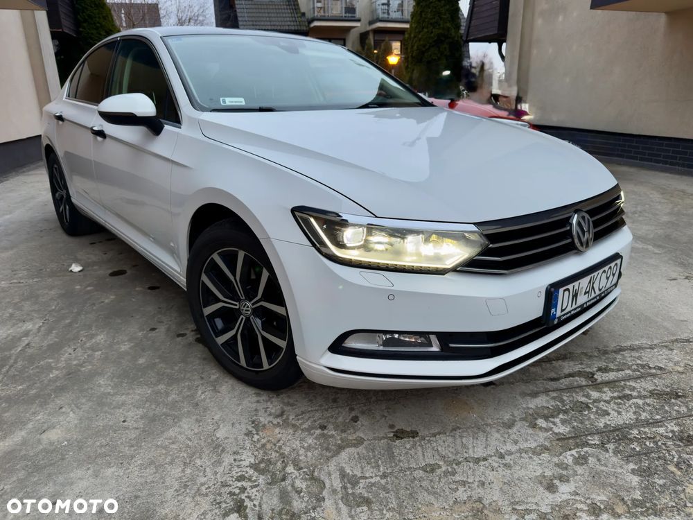 Volkswagen Passat - 18