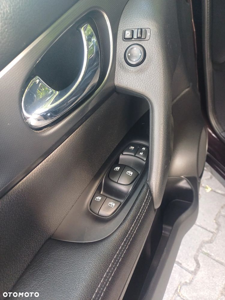 Nissan Qashqai 1.7 dCi 4x4 Tekna - 19