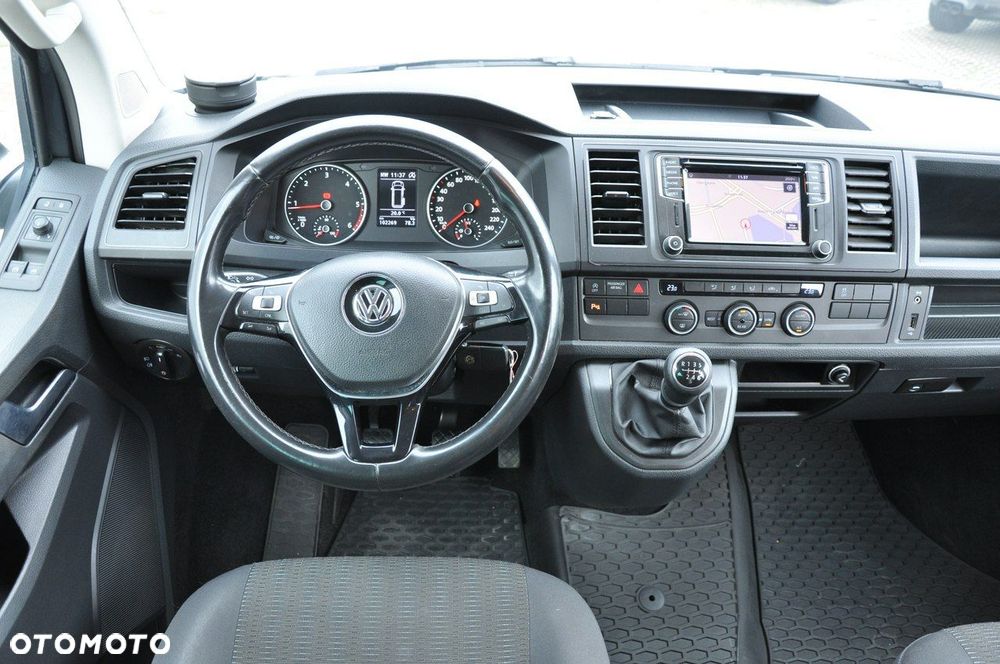 Volkswagen Caravelle - 22