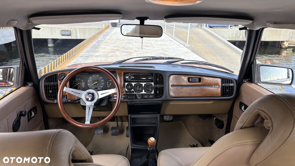Saab 900 - 17