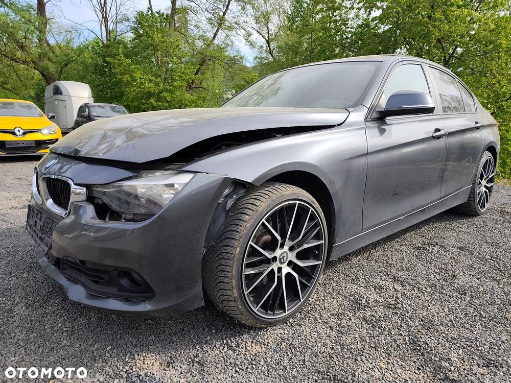 BMW Seria 3 330d xDrive Luxury Line - 1