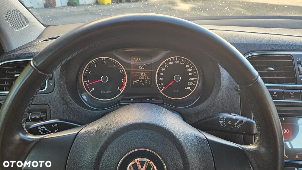 Volkswagen Polo 1.4 16V Comfortline - 21
