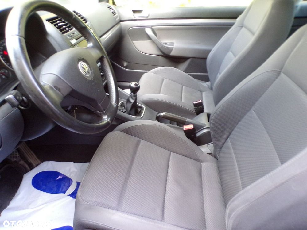 Volkswagen Golf - 18