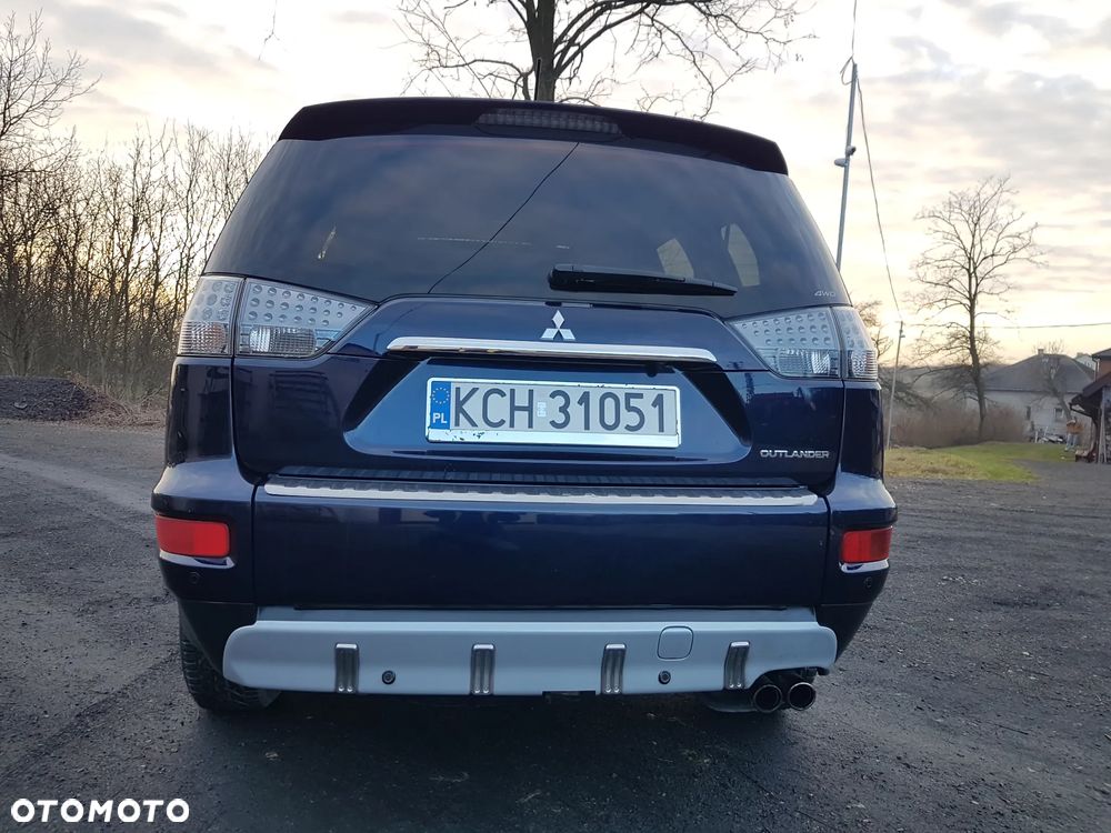Mitsubishi Outlander 2.0 DID Intense + - 12
