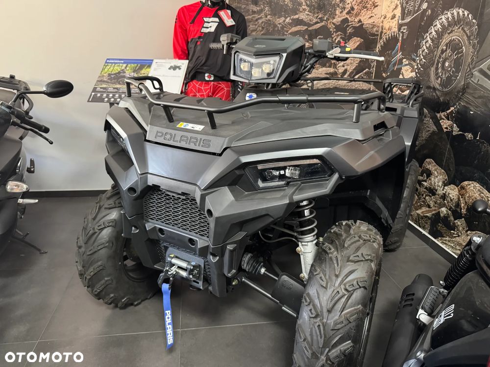 Polaris Sportsman - 1